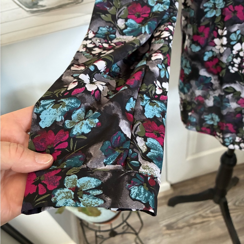 KEREN hart Floral Blouse - Black, Blue, Pink - Picture 4 of 8